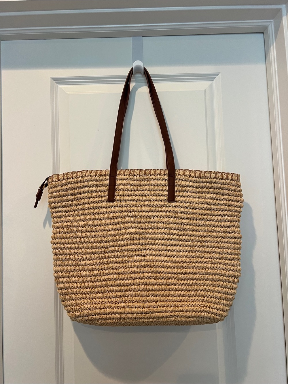 Talbots Faux Leather Trim Zip Top Paper Straw Tote - Picture 4 of 7